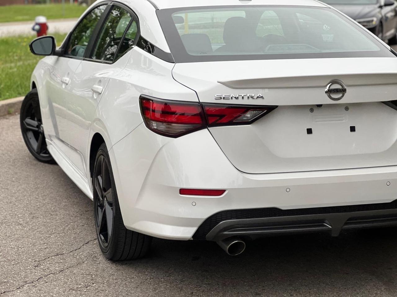 2022 Nissan Sentra SR Photo4