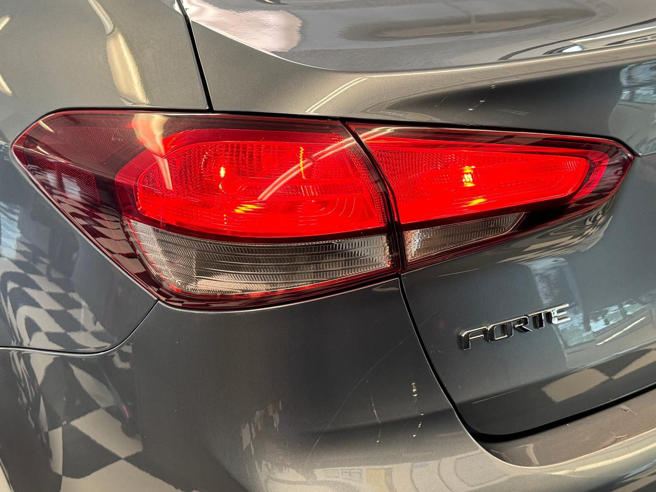 2017 Kia Forte LX+New Tires+Camera+ApplePlay+A/C+Remote Start - Photo #56