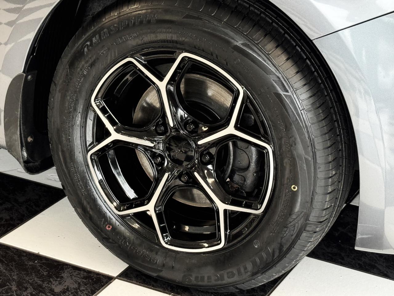 2017 Kia Forte LX+New Tires+Camera+ApplePlay+A/C+Remote Start - Photo #52