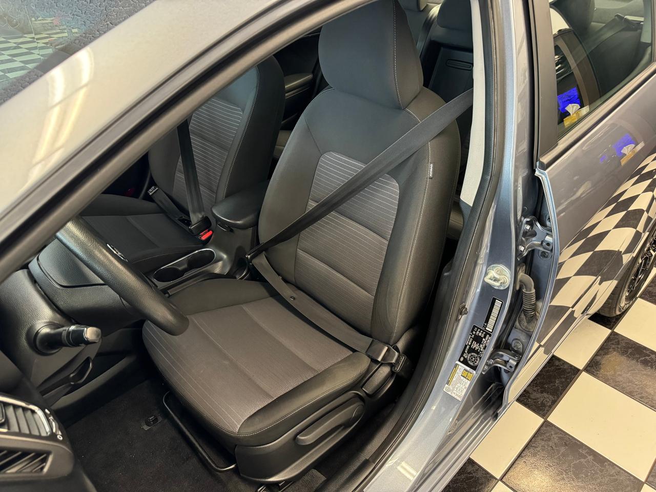 2017 Kia Forte LX+New Tires+Camera+ApplePlay+A/C+Remote Start - Photo #19
