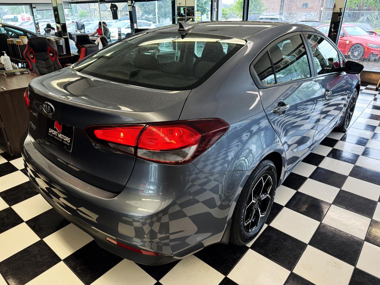 2017 Kia Forte LX+New Tires+Camera+ApplePlay+A/C+Remote Start - Photo #6
