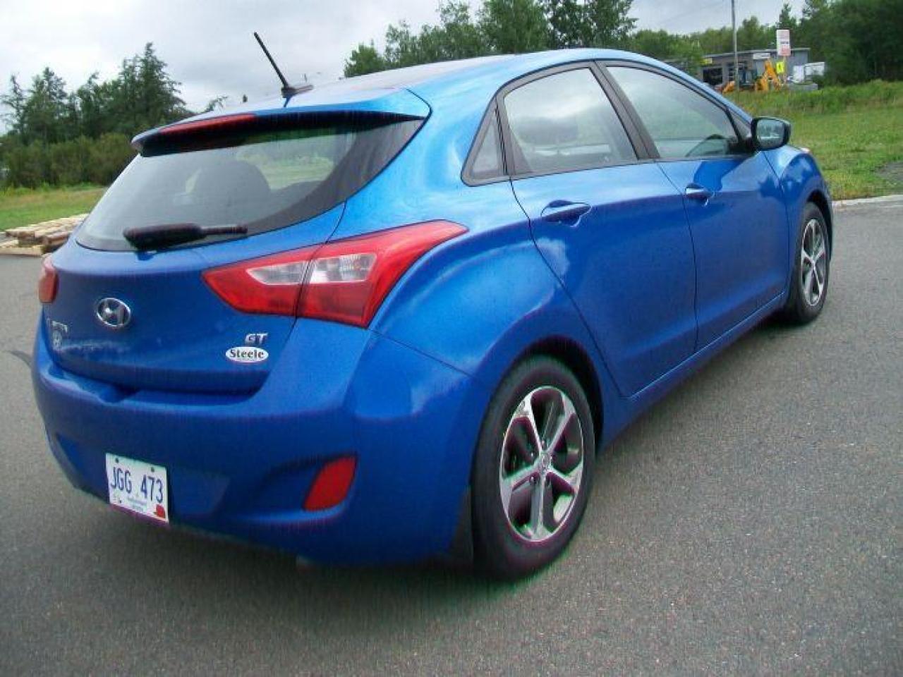 2017 Hyundai Elantra GT SE - Photo #5