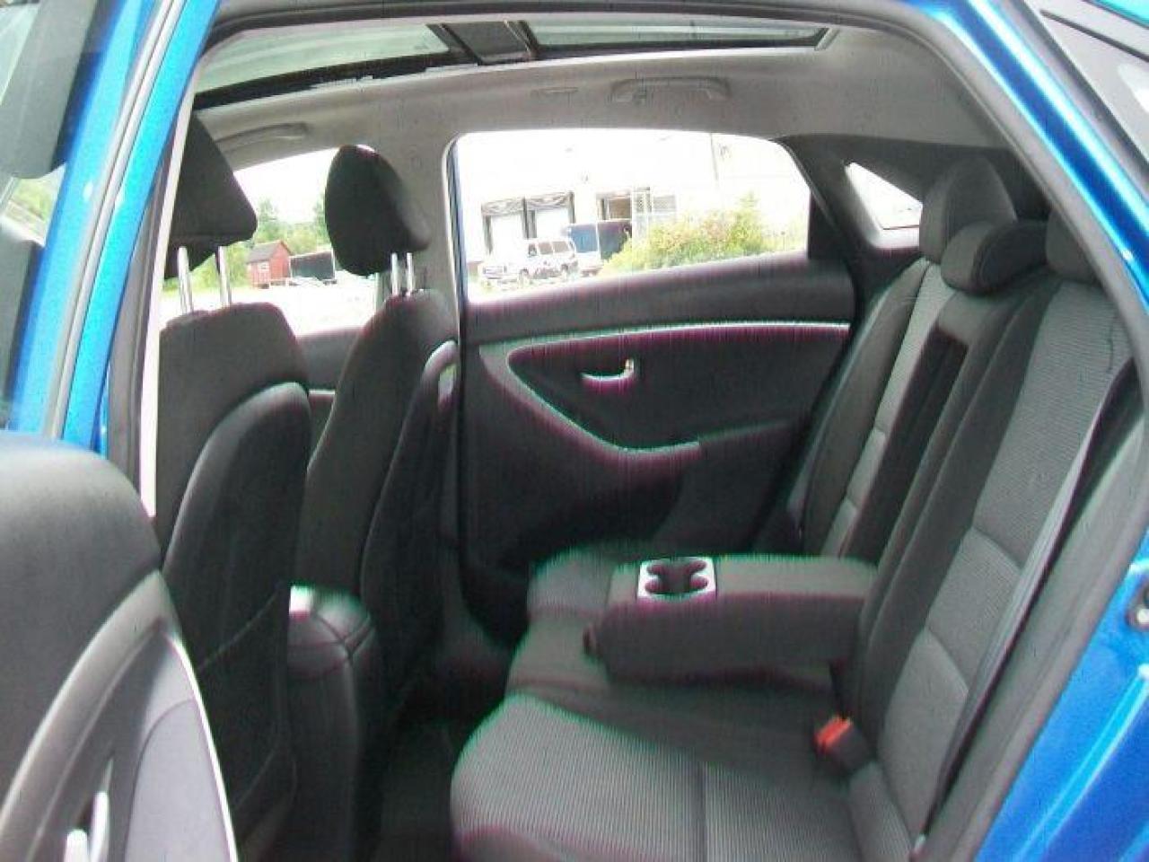 2017 Hyundai Elantra GT SE - Photo #8