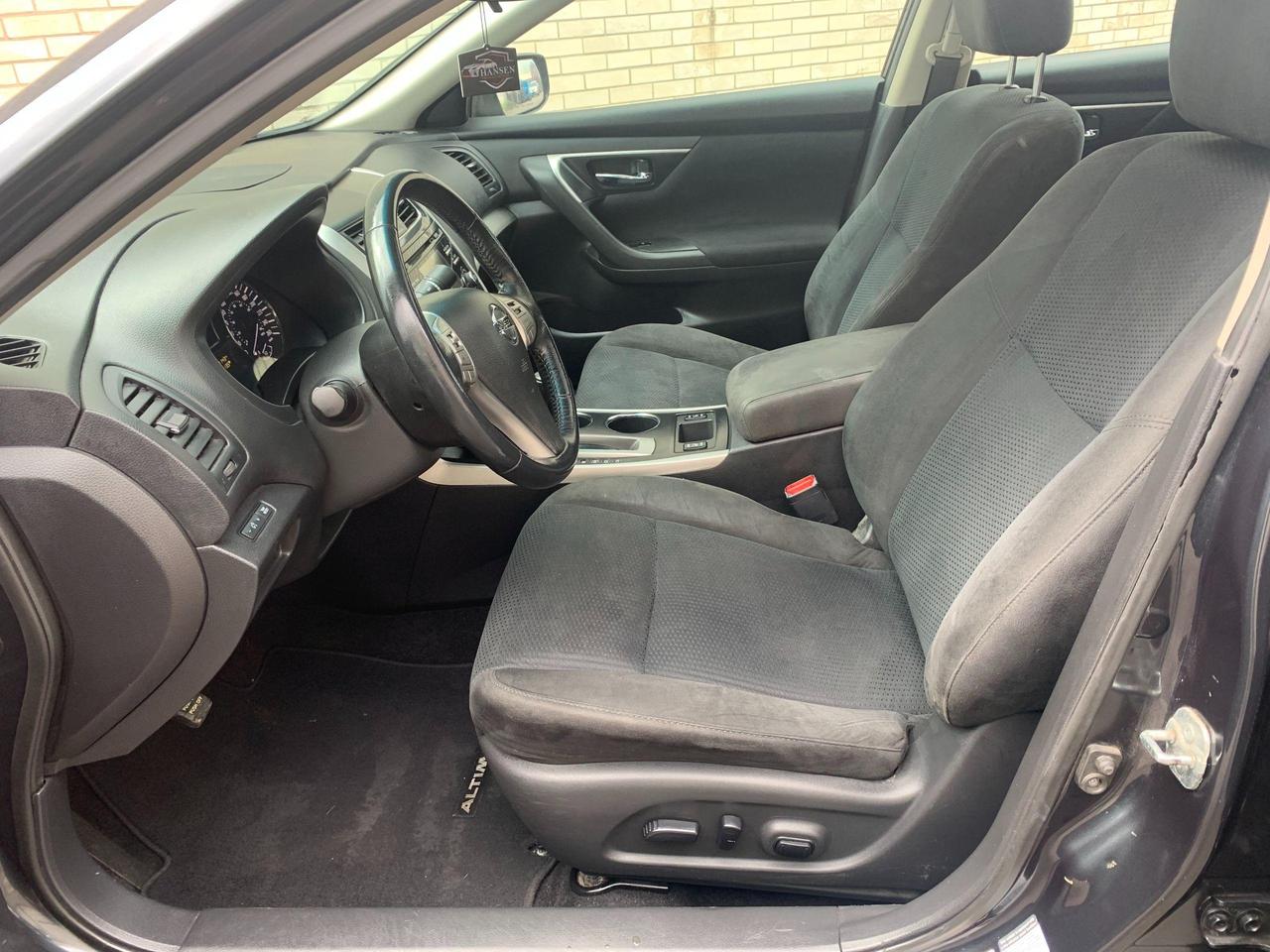 2015 Nissan Altima 2.5 S Photo