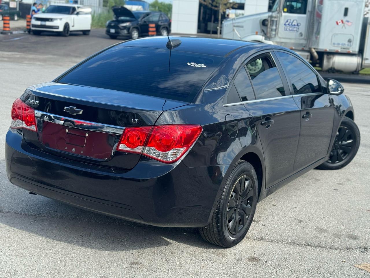 2016 Chevrolet Cruze LT - Photo #4