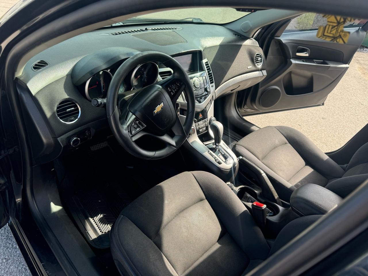 2016 Chevrolet Cruze LT - Photo #10