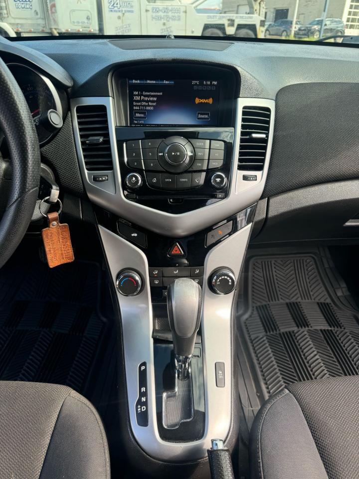 2016 Chevrolet Cruze LT - Photo #12