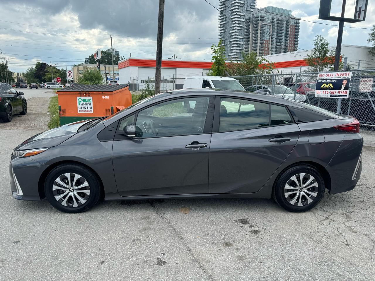 2022 Toyota Prius  - Photo #9