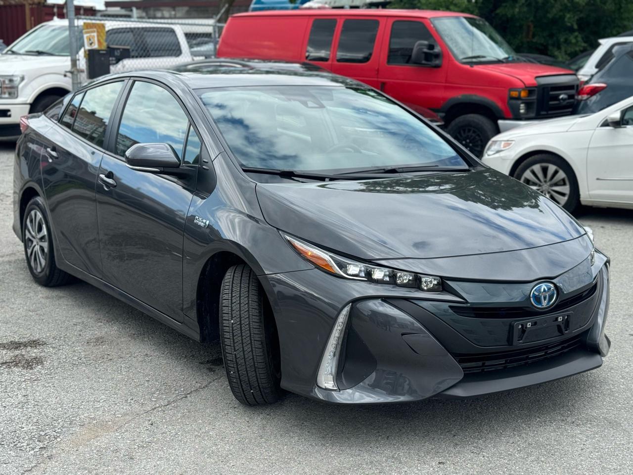 2022 Toyota Prius  - Photo #3