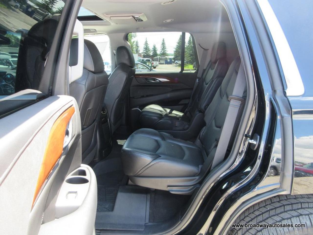 2018 Cadillac Escalade LOADED PREMIUM-MODEL 7 PASSENGER 6.2L - V8.. 4X4.. CAPTAINS.. 3RD ROW.. NAVIGATION.. DVD PLAYER.. SUNROOF.. LEATHER.. HEATED SEATS & WHEEL.. Photo