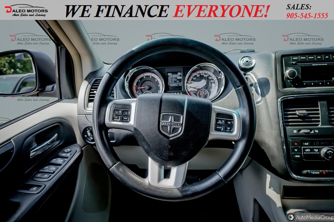 2015 Dodge Grand Caravan 4dr Wgn Crew / 7 PASS / WOOD TRIM Photo