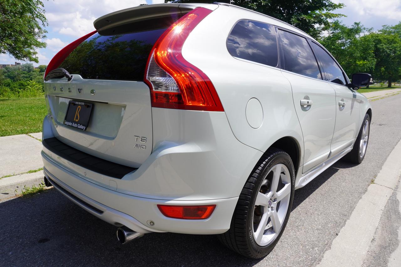 2012 Volvo XC60 RARE R-DESIGN / NO ACCIDENTS / STUNNING COMBO Photo3