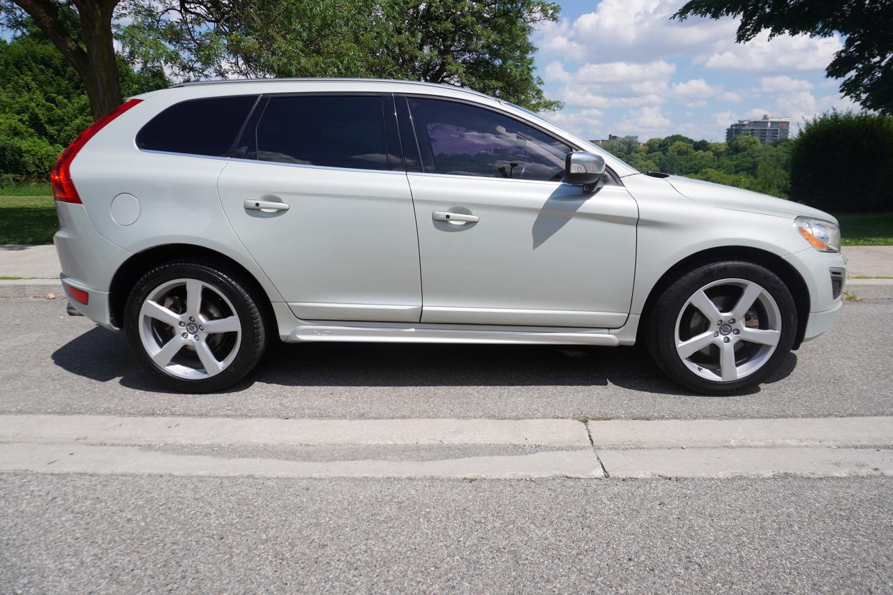 2012 Volvo XC60 RARE R-DESIGN / NO ACCIDENTS / STUNNING COMBO Photo4