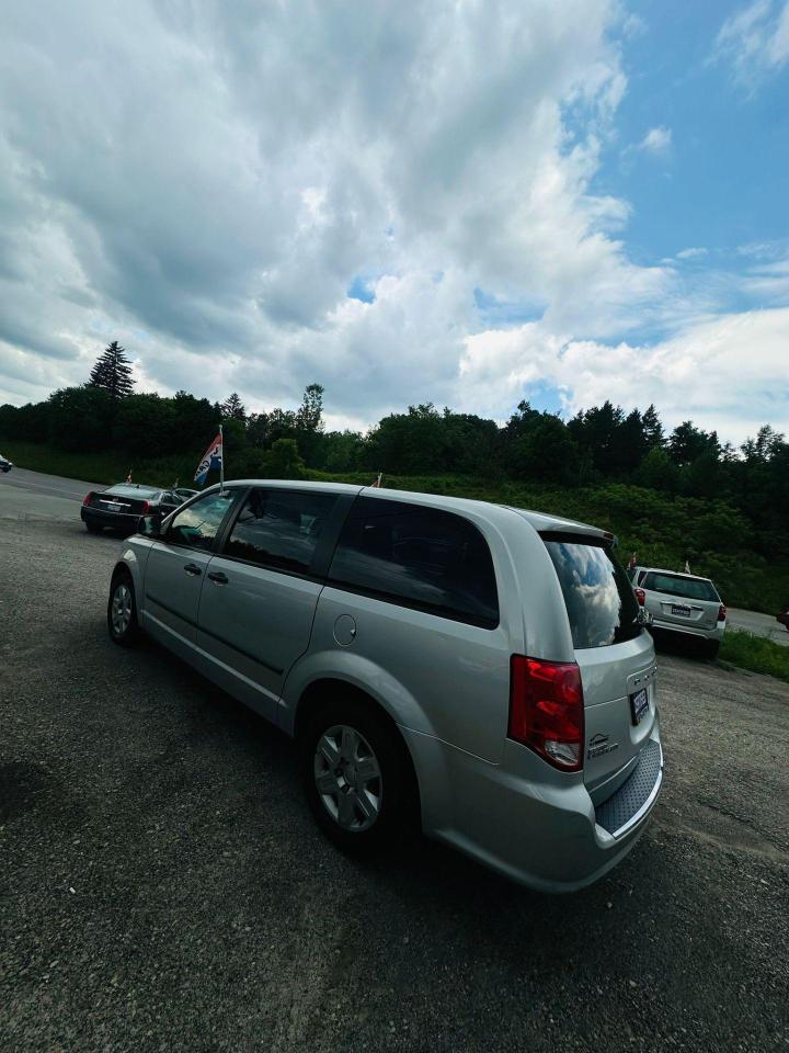 2012 Dodge Grand Caravan SE - Photo #5