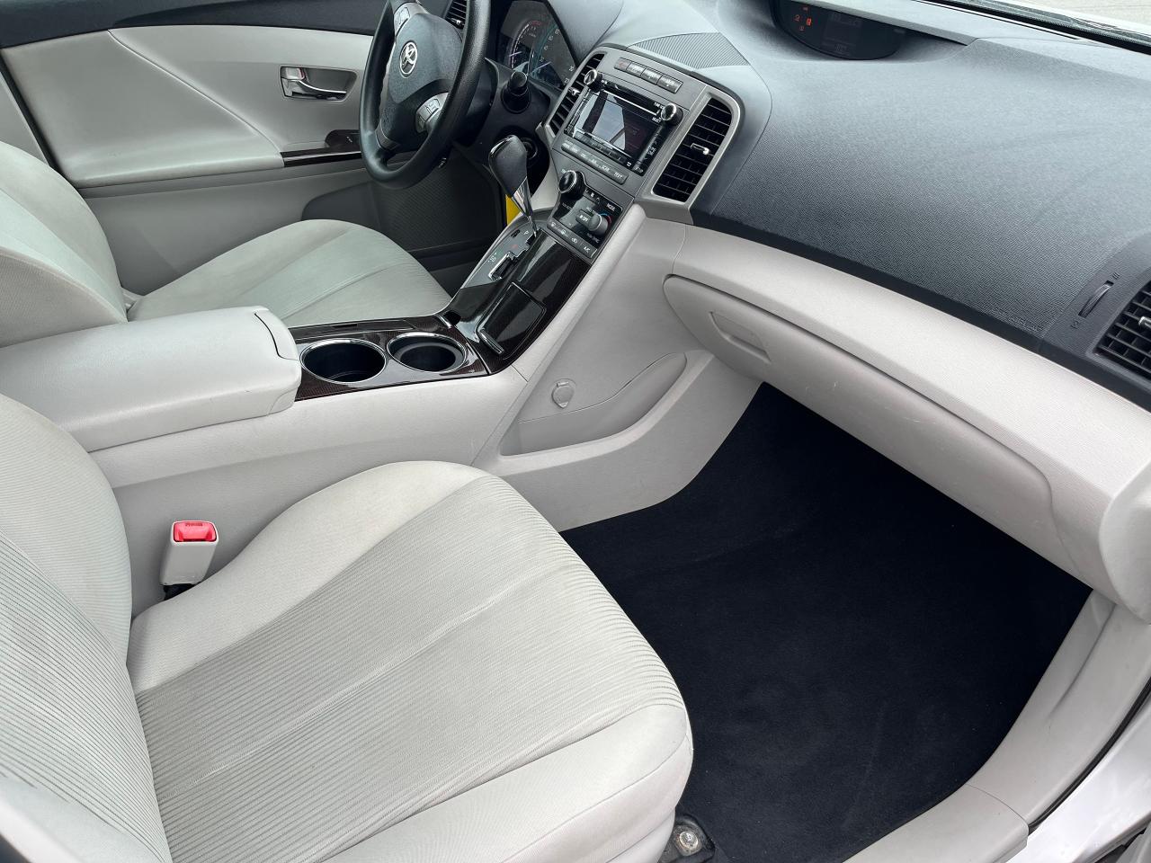 2011 Toyota Venza Base AWD - Photo #11