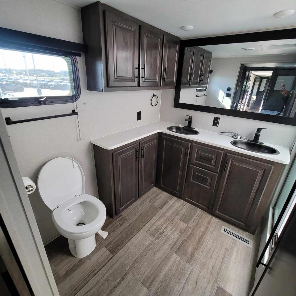 2020 Forest River CARDINAL   CAF370FLX 5TH WHEEL Photo5