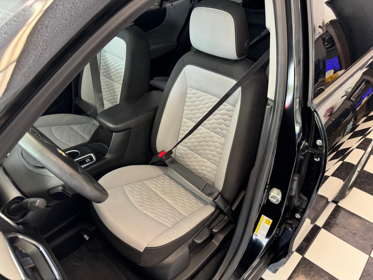 2018 Chevrolet Equinox LS AWD+Camera+ApplePlay+Remote Start+ACCIDENT FREE - Photo #18