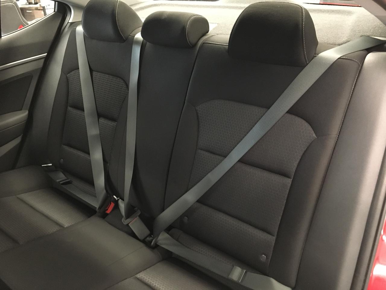 2017 Hyundai Elantra GL+ApplePlay+BSM+Camera+Heated Seats+ACCIDENT FREE - Photo #26