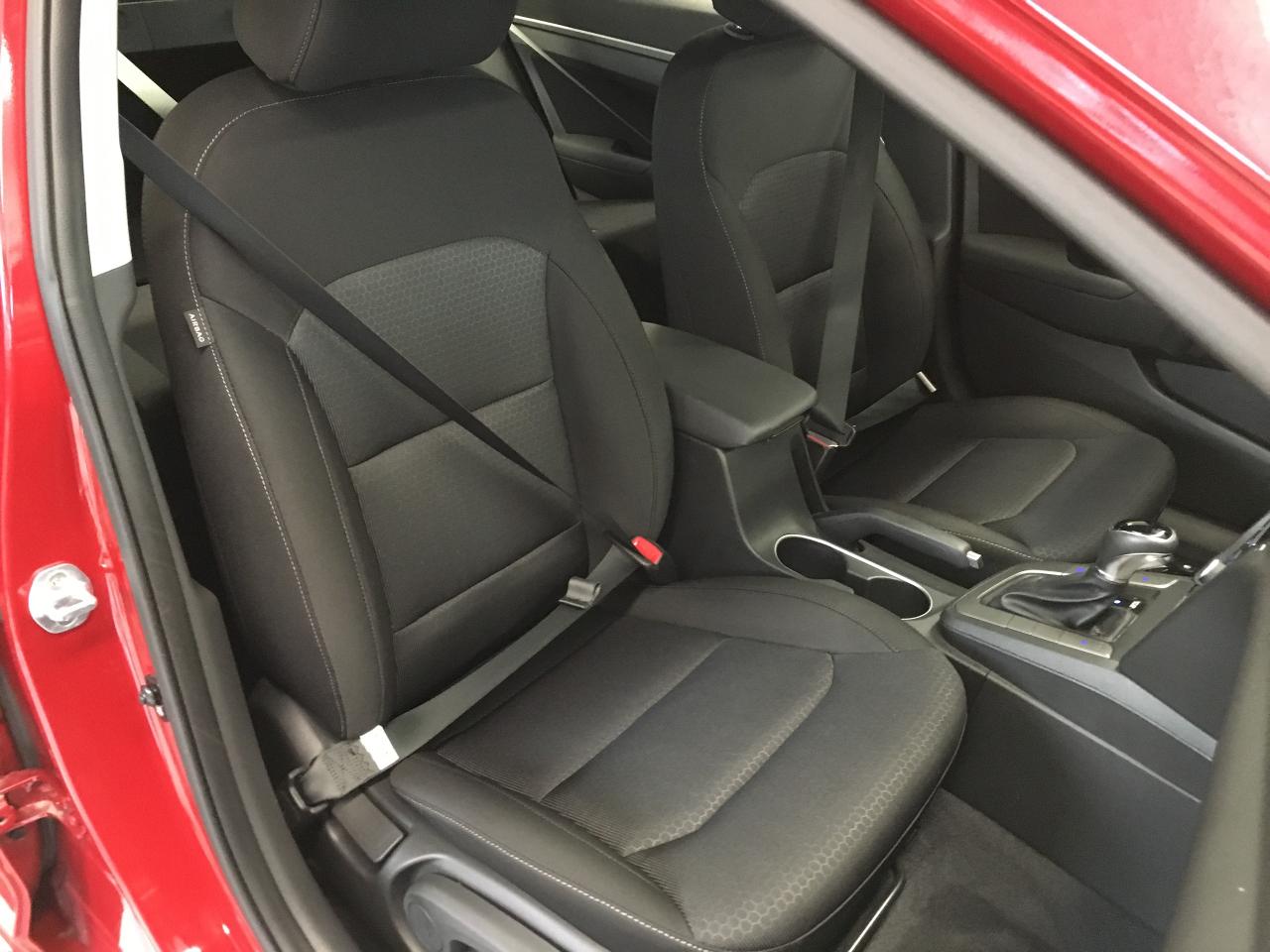 2017 Hyundai Elantra GL+ApplePlay+BSM+Camera+Heated Seats+ACCIDENT FREE - Photo #24