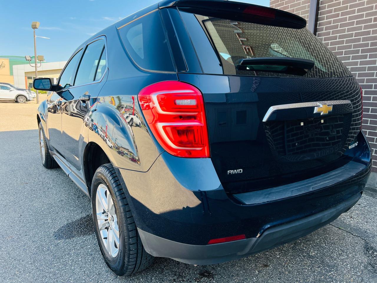 2016 Chevrolet Equinox LS - Photo #4