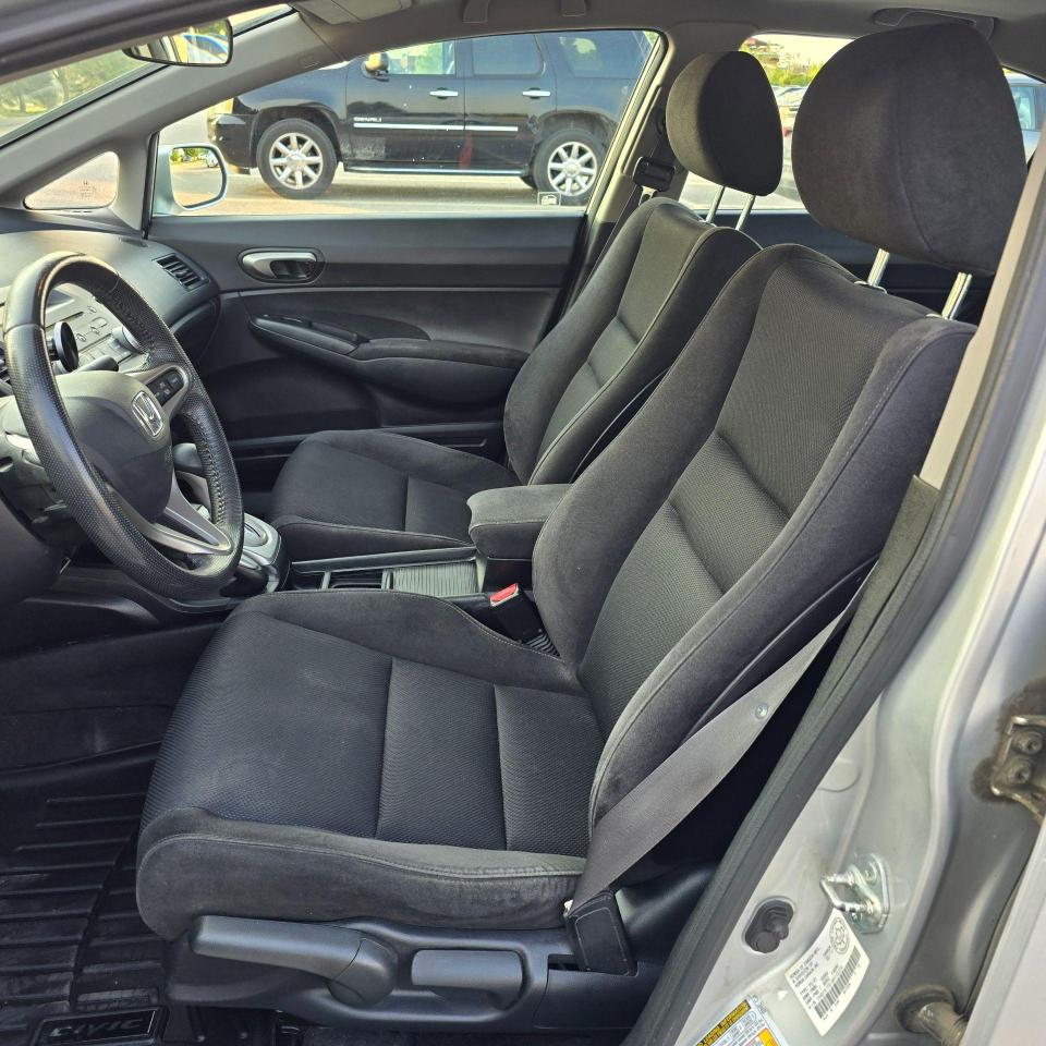 2011 Honda Civic 4dr Auto SE - Photo #11