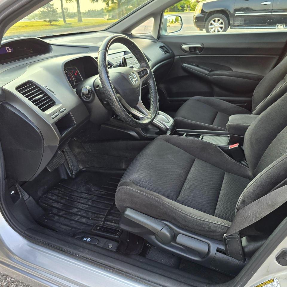 2011 Honda Civic 4dr Auto SE - Photo #12