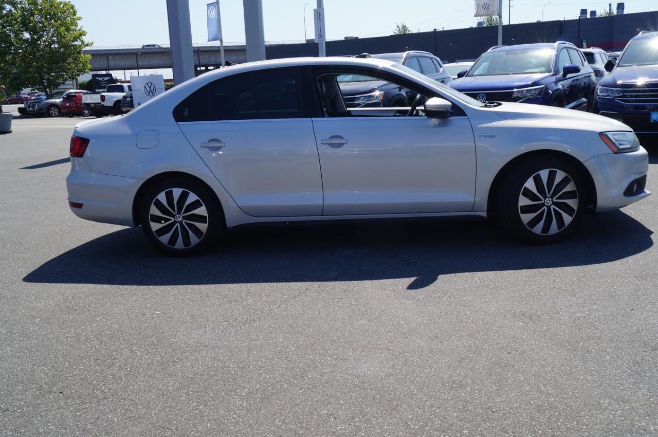 Used 2013 Volkswagen Jetta Turbocharged Hybrid for sale in Surrey, BC