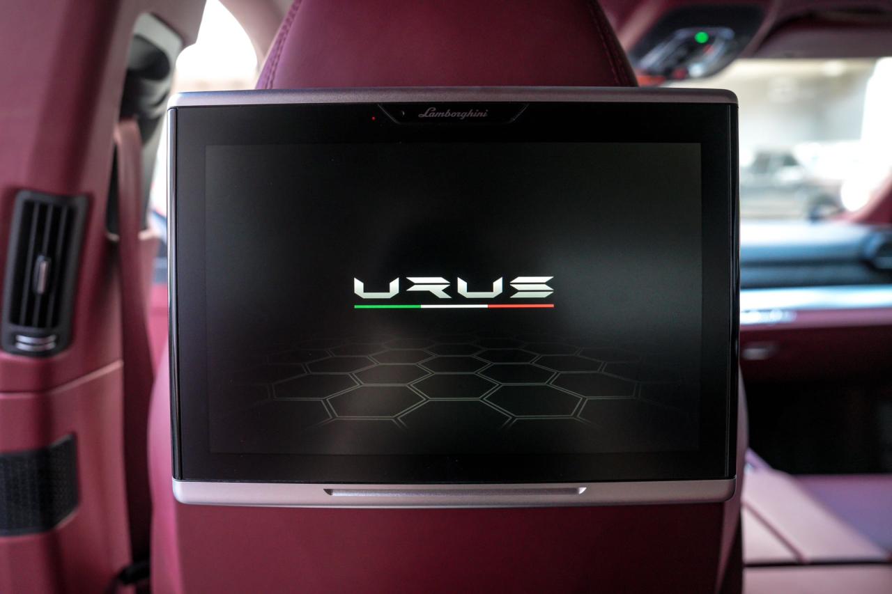2020 Lamborghini Urus  - Photo #22