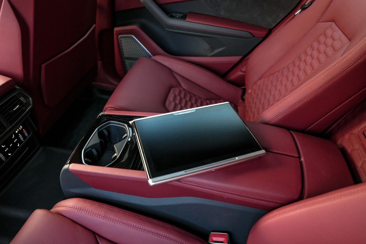 2020 Lamborghini Urus  - Photo #16