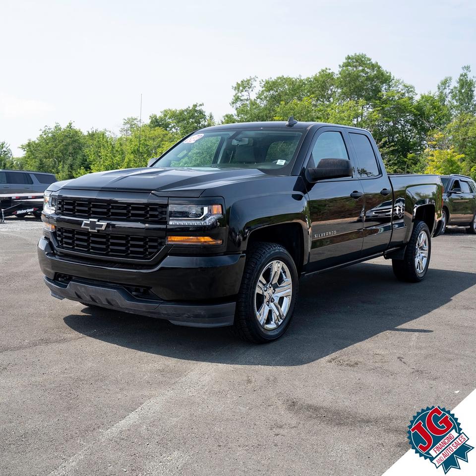 2019 Chevrolet Silverado 1500 4WD Double Cab Custom