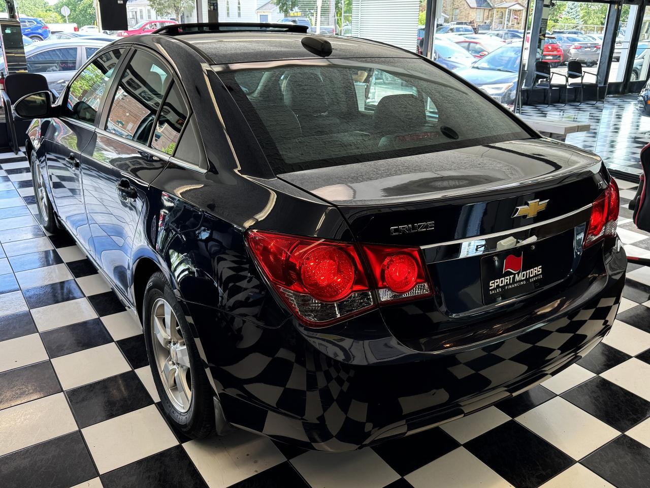 2015 Chevrolet Cruze 2LT++Camera+Heated Leather+Roof+GPS+CLEAN CARFAX - Photo #5