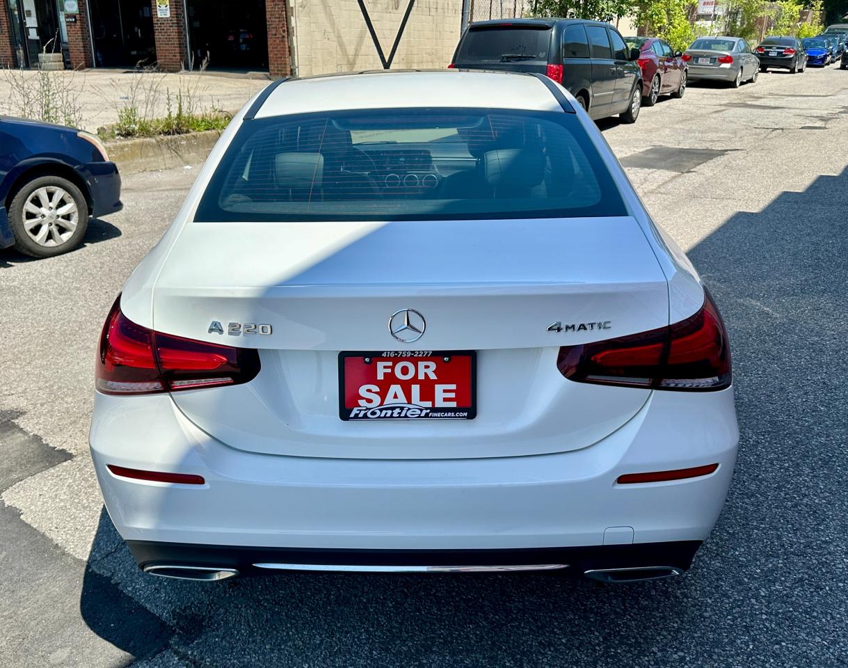 2022 Mercedes-Benz A-Class A 220 4MATIC Sedan Photo4