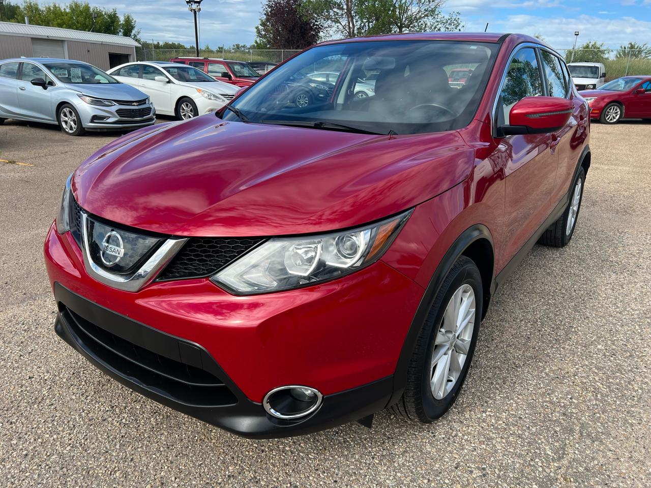 Used 2018 Nissan Qashqai SV Sun Roof Heated Seats Back up Camera + for sale in Edmonton, AB