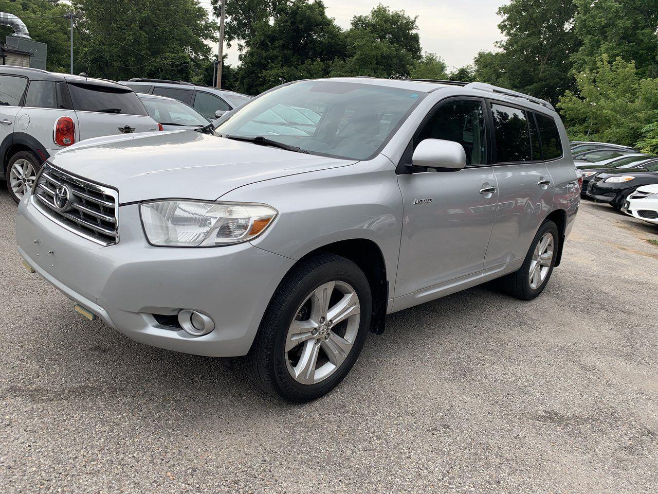 2010 Toyota Highlander LIMITED  - Photo #2