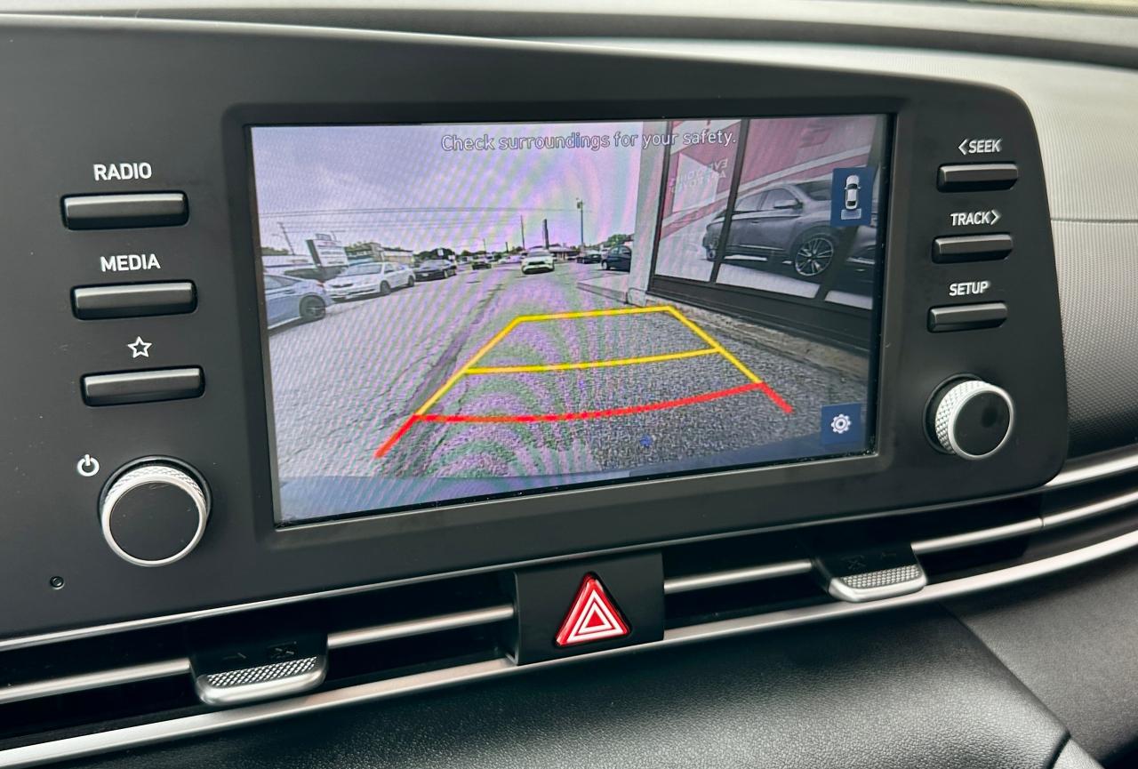 2021 Hyundai Elantra Preferred Photo