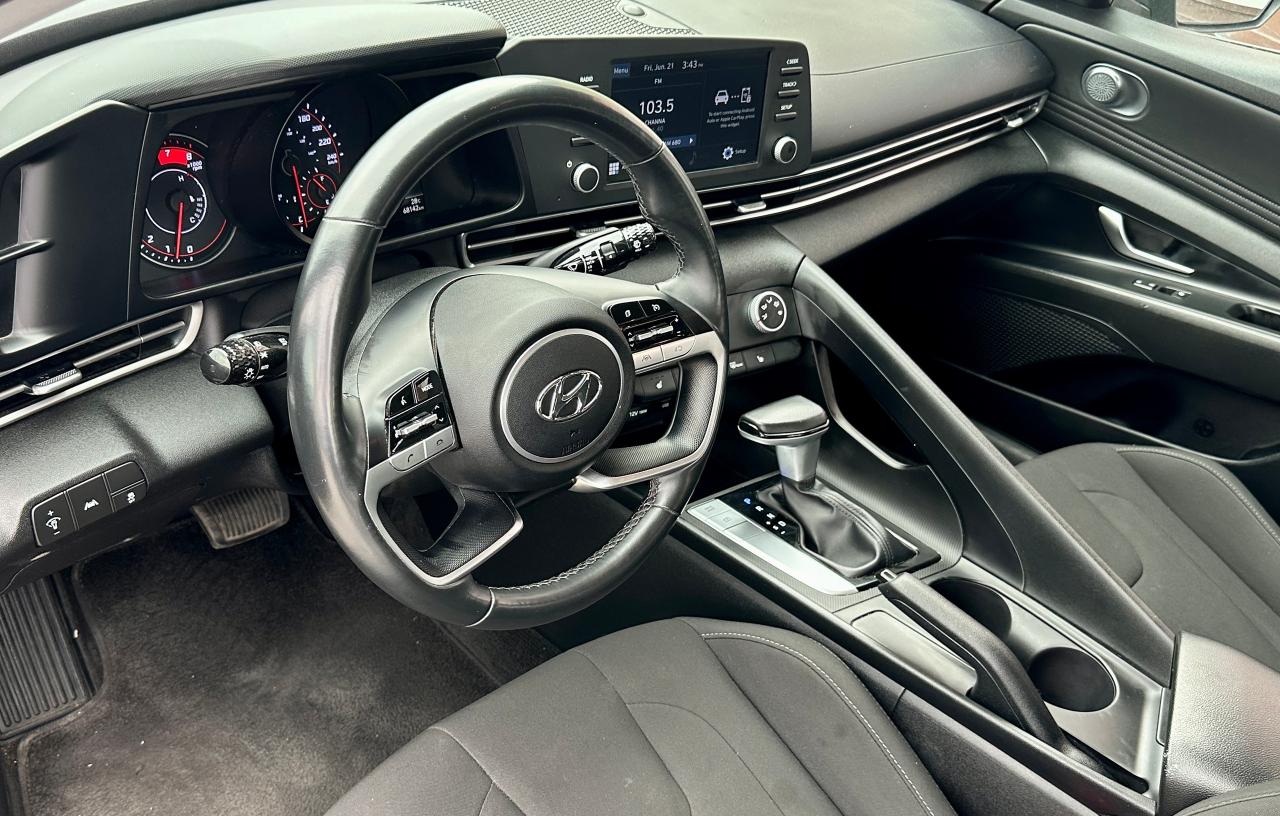 2021 Hyundai Elantra Preferred Photo