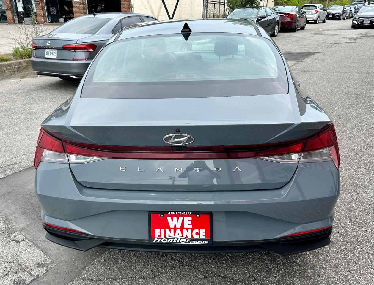 2021 Hyundai Elantra Preferred Photo4