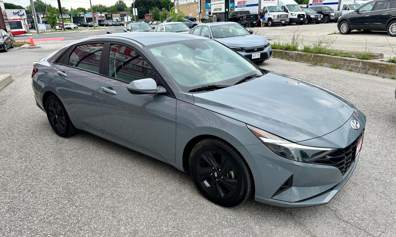 2021 Hyundai Elantra Preferred Photo3