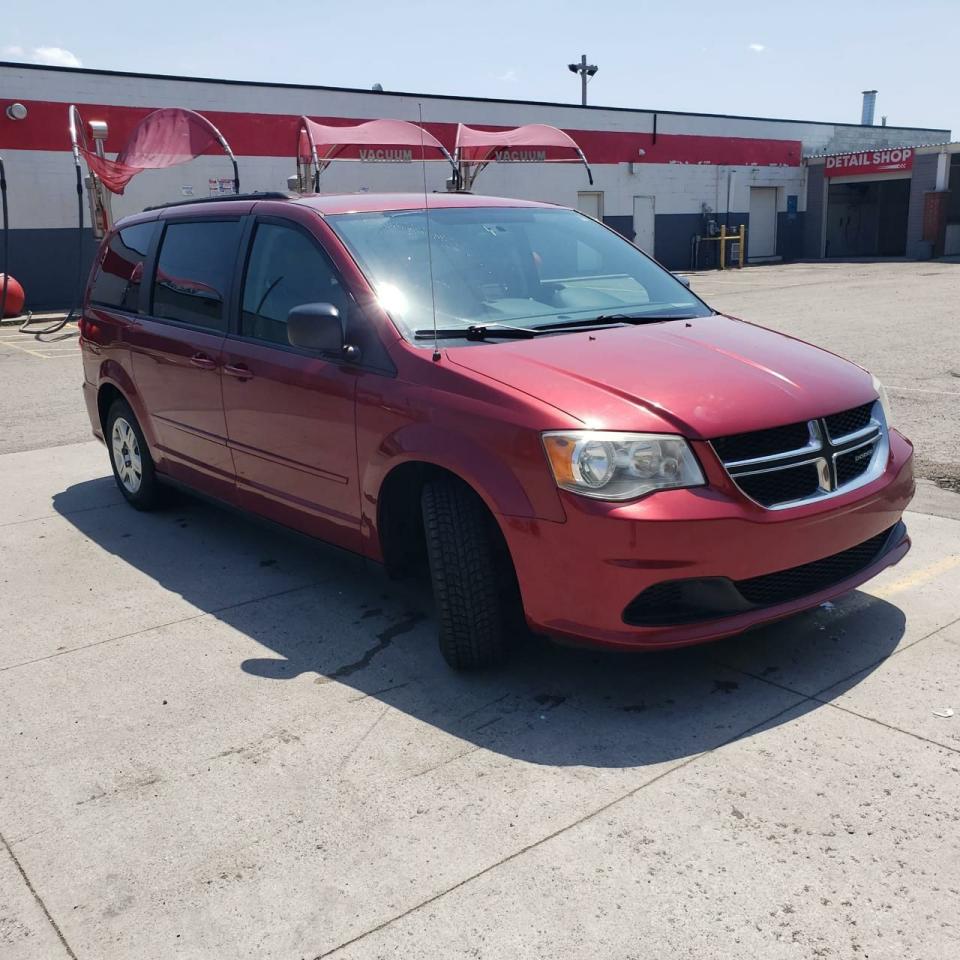 2011 Dodge Grand Caravan SXT - Photo #2