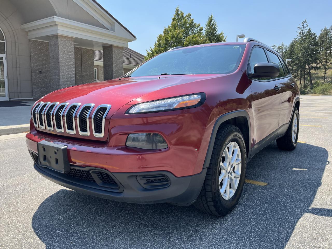 Used 2014 Jeep Cherokee SPORT 4WD for sale in West Kelowna, BC