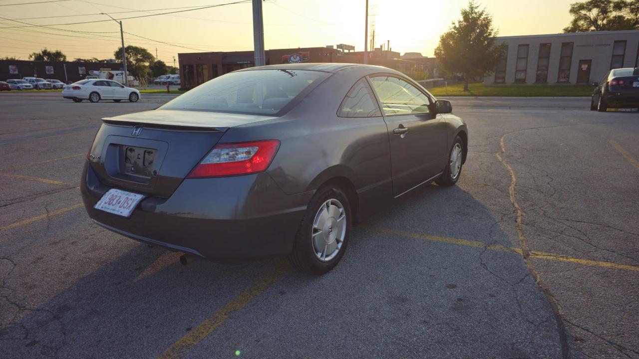 2009 Honda Civic DX-G Photo4