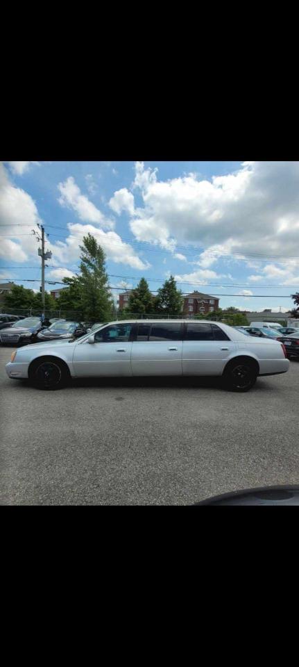 2002 Cadillac DeVille  - Photo #4