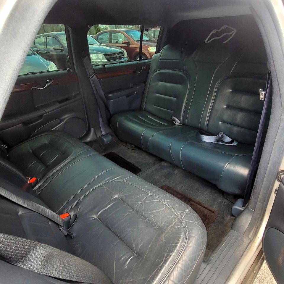 2002 Cadillac DeVille  - Photo #7