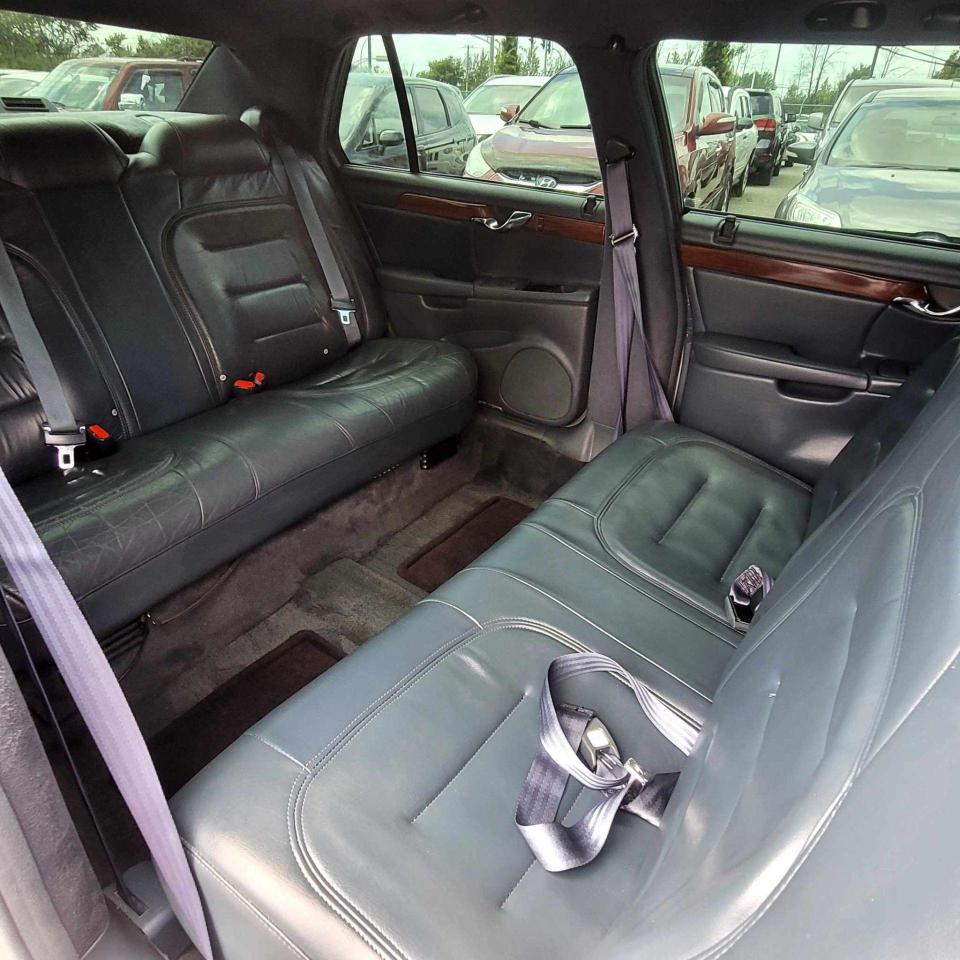 2002 Cadillac DeVille  - Photo #8