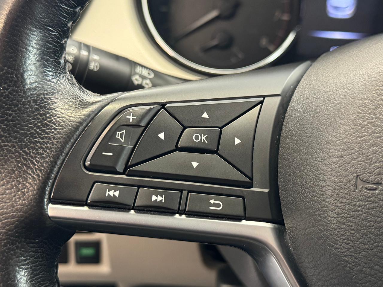 2018 Nissan Qashqai SV AWD+NewTires+Roof+Remote Start+CAM+CLEAN CARFAX Photo110