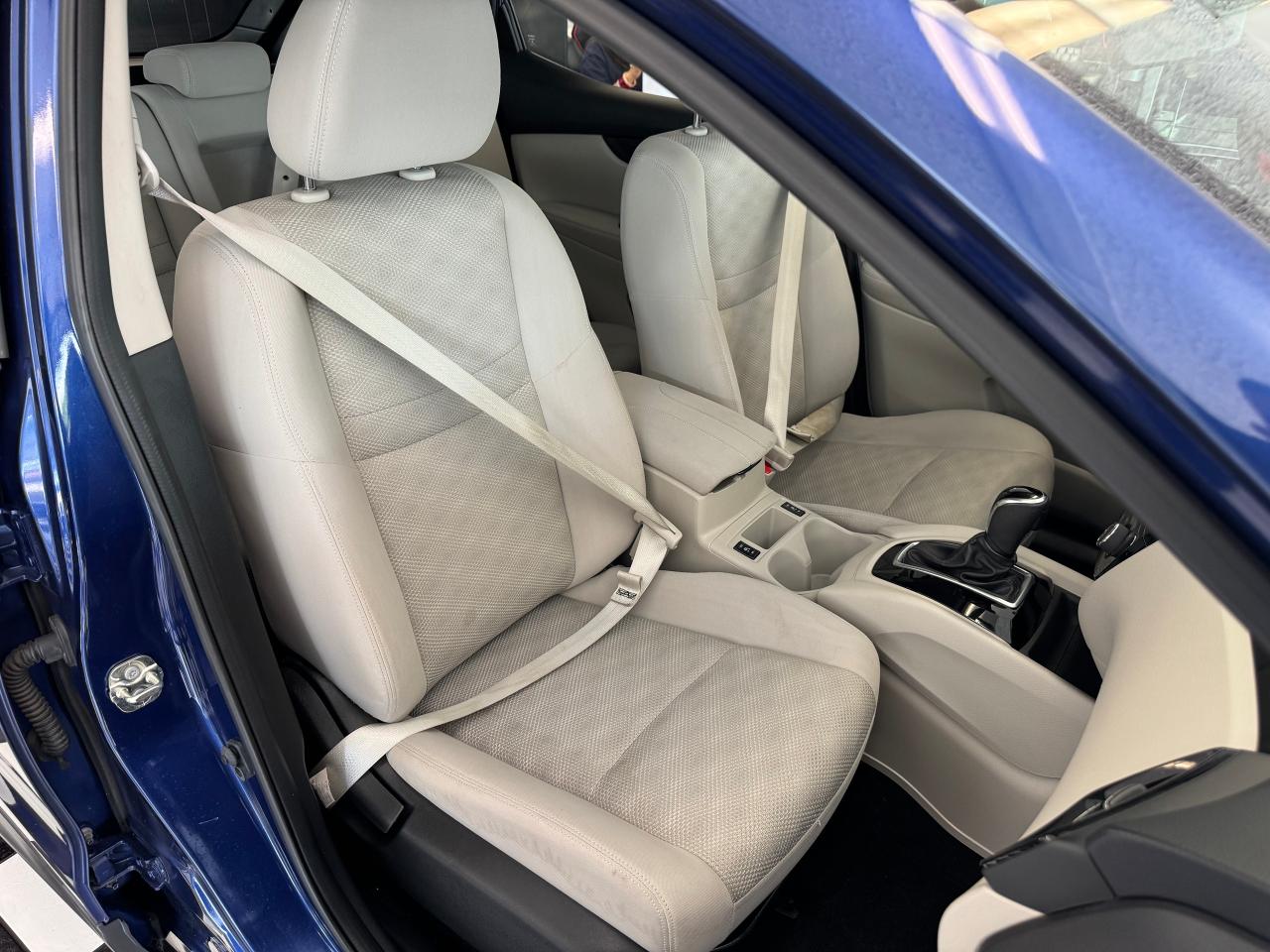 2018 Nissan Qashqai SV AWD+NewTires+Roof+Remote Start+CAM+CLEAN CARFAX Photo24