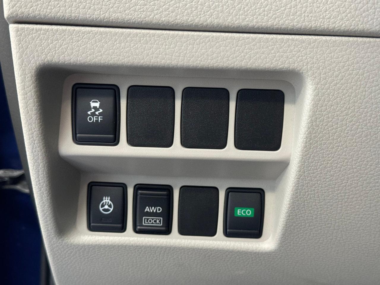2018 Nissan Qashqai SV AWD+NewTires+Roof+Remote Start+CAM+CLEAN CARFAX - Photo #48