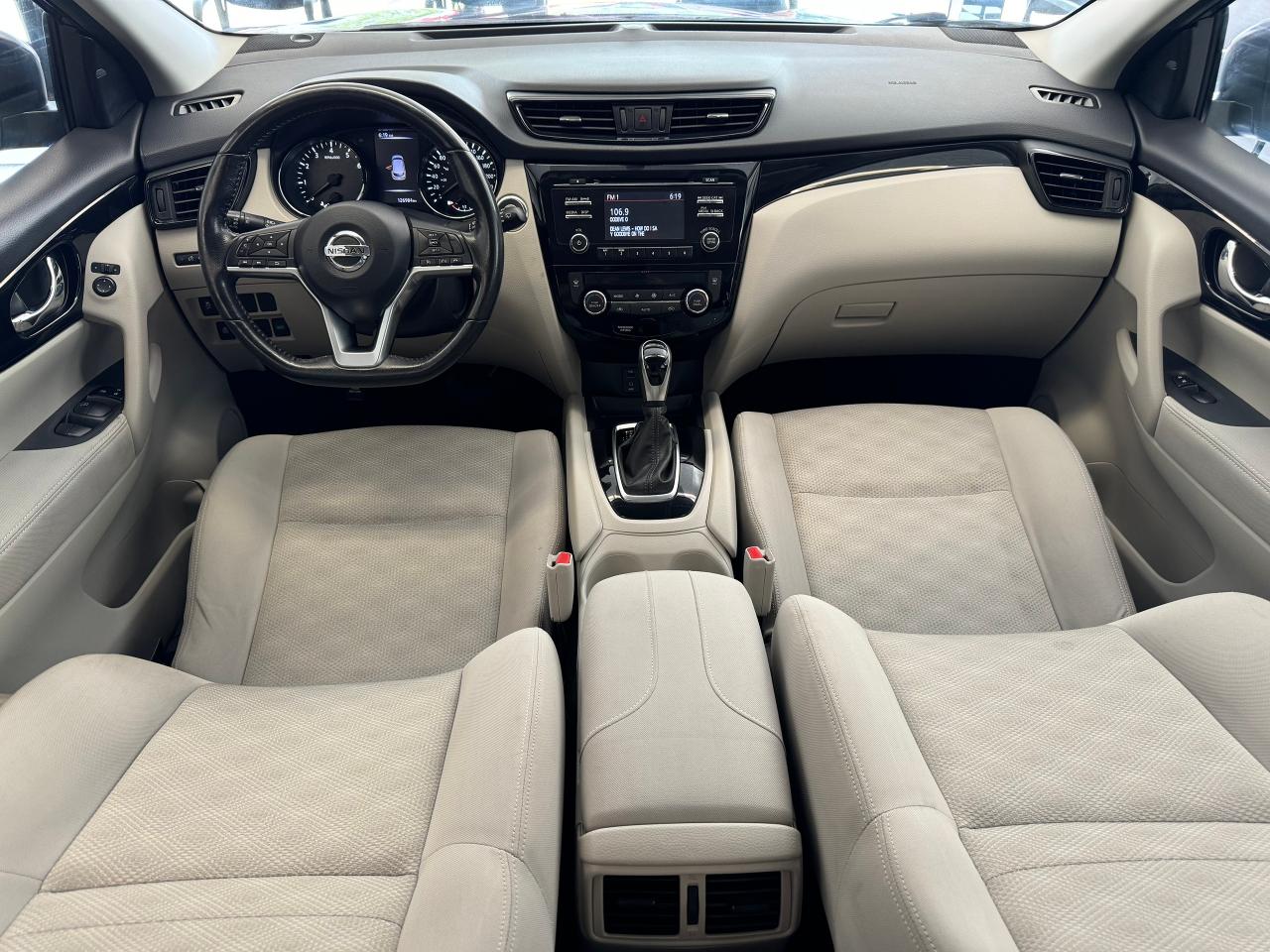 2018 Nissan Qashqai SV AWD+NewTires+Roof+Remote Start+CAM+CLEAN CARFAX - Photo #2