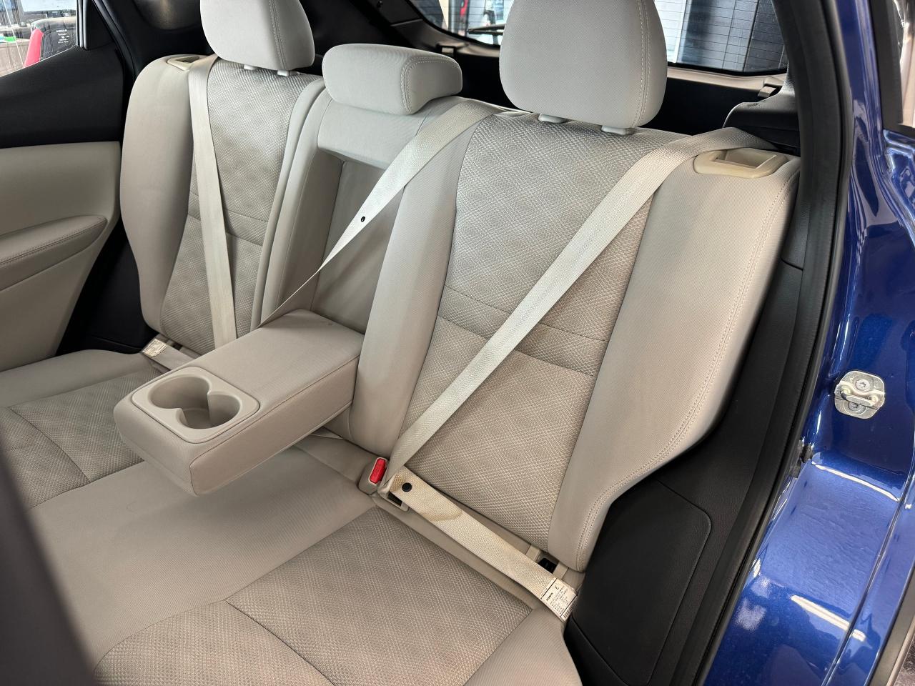 2018 Nissan Qashqai SV AWD+NewTires+Roof+Remote Start+CAM+CLEAN CARFAX Photo26