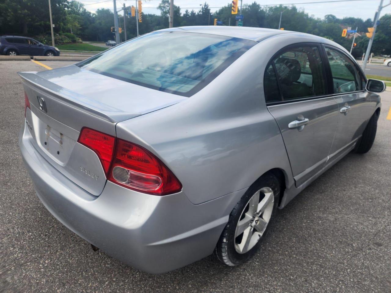 2008 Honda Civic 4dr Auto LX Photo4